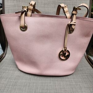 Michael Kors Light Pink Gold Purse Shoulder Tote Pebbled Leather Bucket Bag
